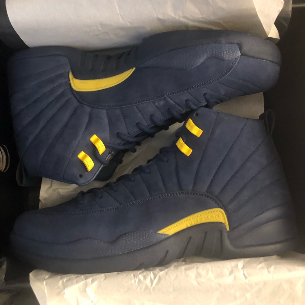 Jordan 12 Michigan size 13 DS